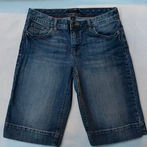 Tommy Hilfiger women’s denim shorts, size 6